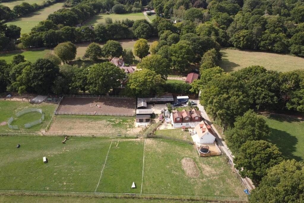 Blackberry Annex. Detached Cottage. Rural Location West Chiltington Buitenkant foto